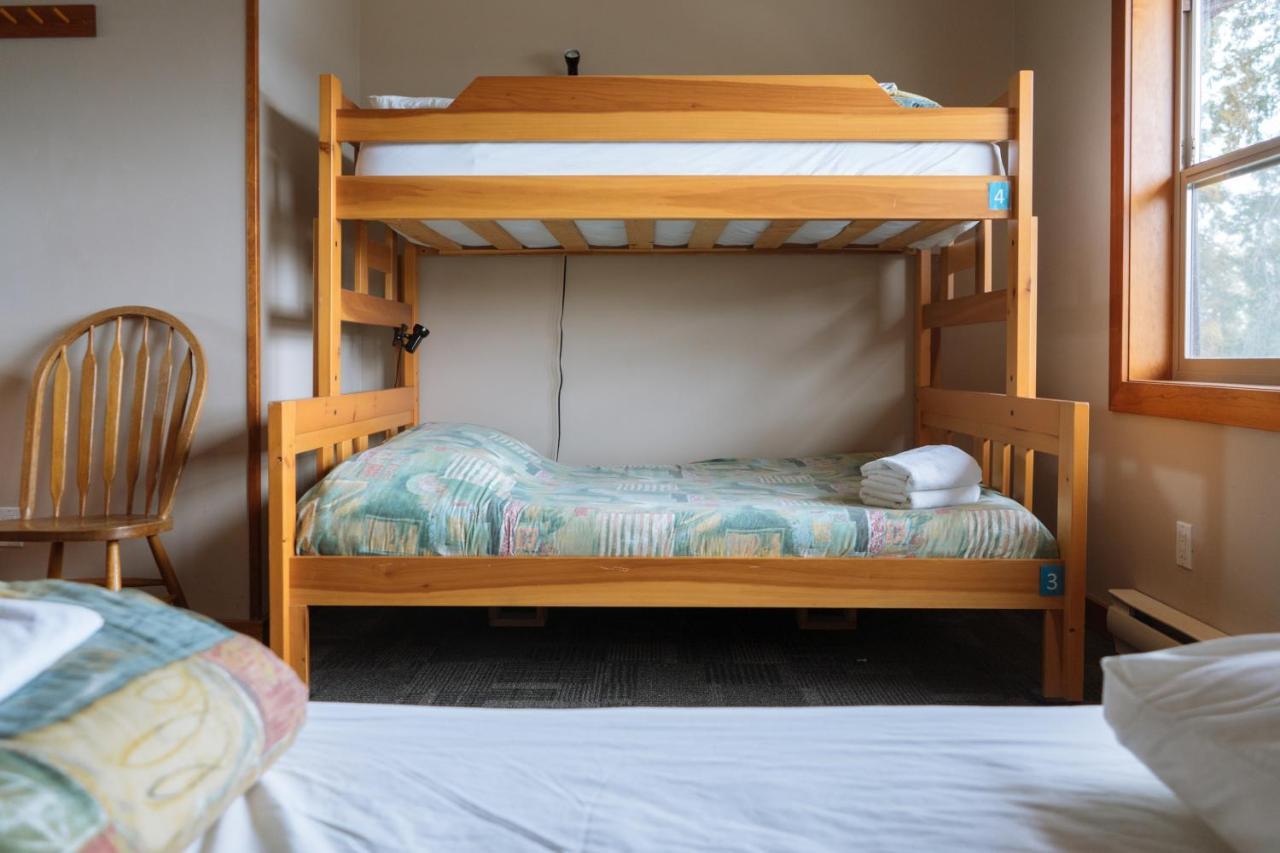Whalers Guesthouse Tofino Bagian luar foto