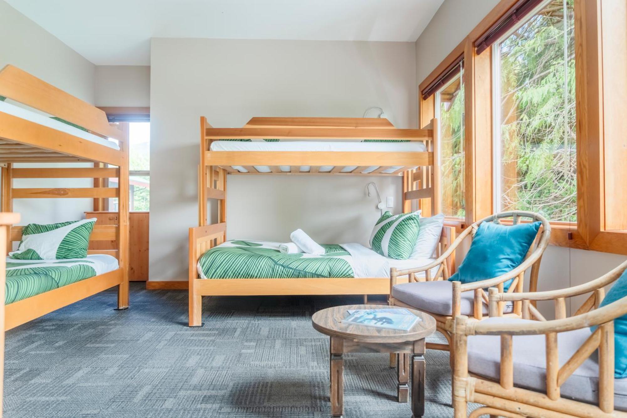 Whalers Guesthouse Tofino Bagian luar foto