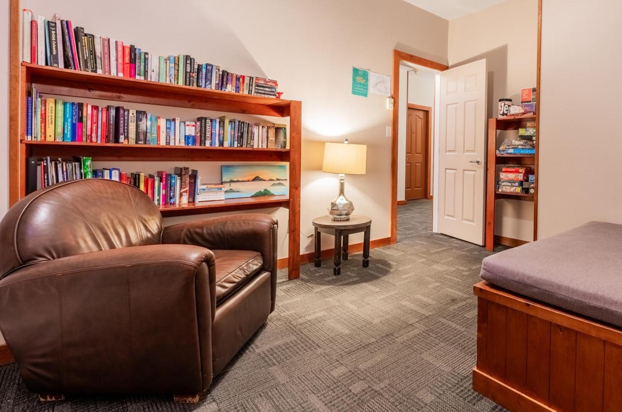 Whalers Guesthouse Tofino Bagian luar foto